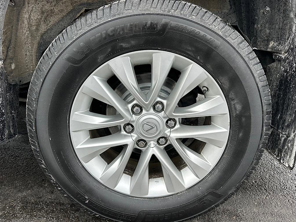 Used 2019 Lexus GX 460 image 34