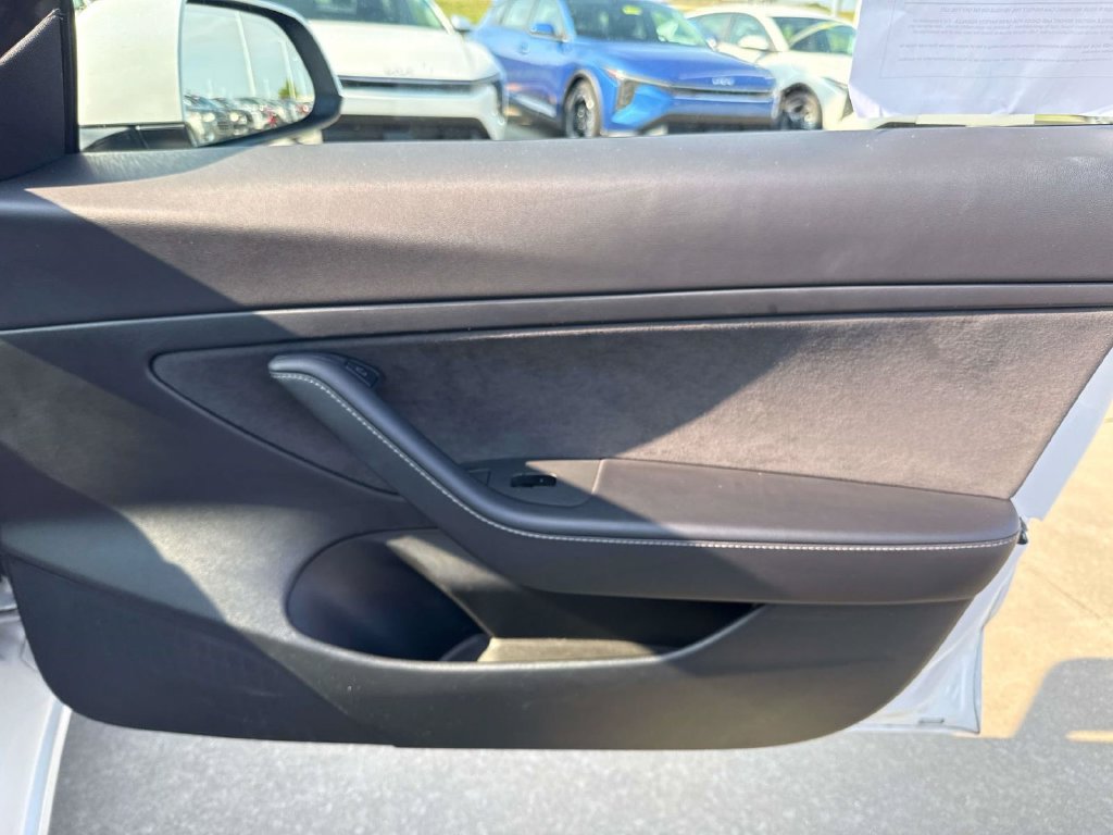 Used 2021 Tesla Model 3 Standard Range Plus RWD image 16