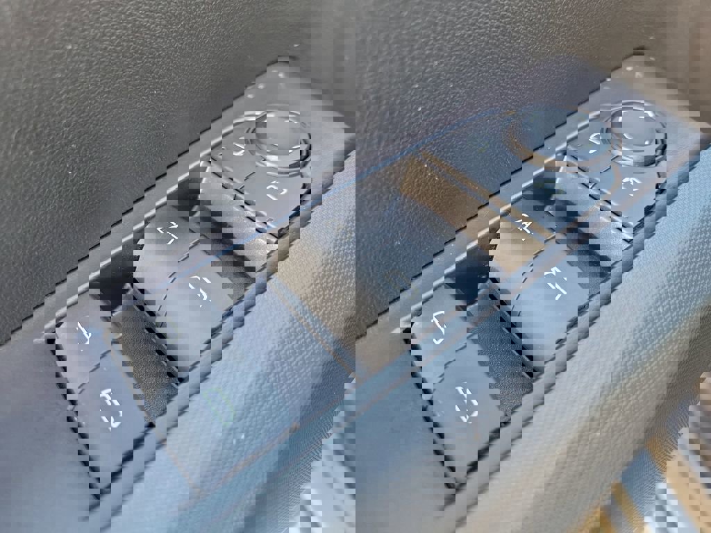 Used 2024 Chevrolet Colorado Trail Boss image 14