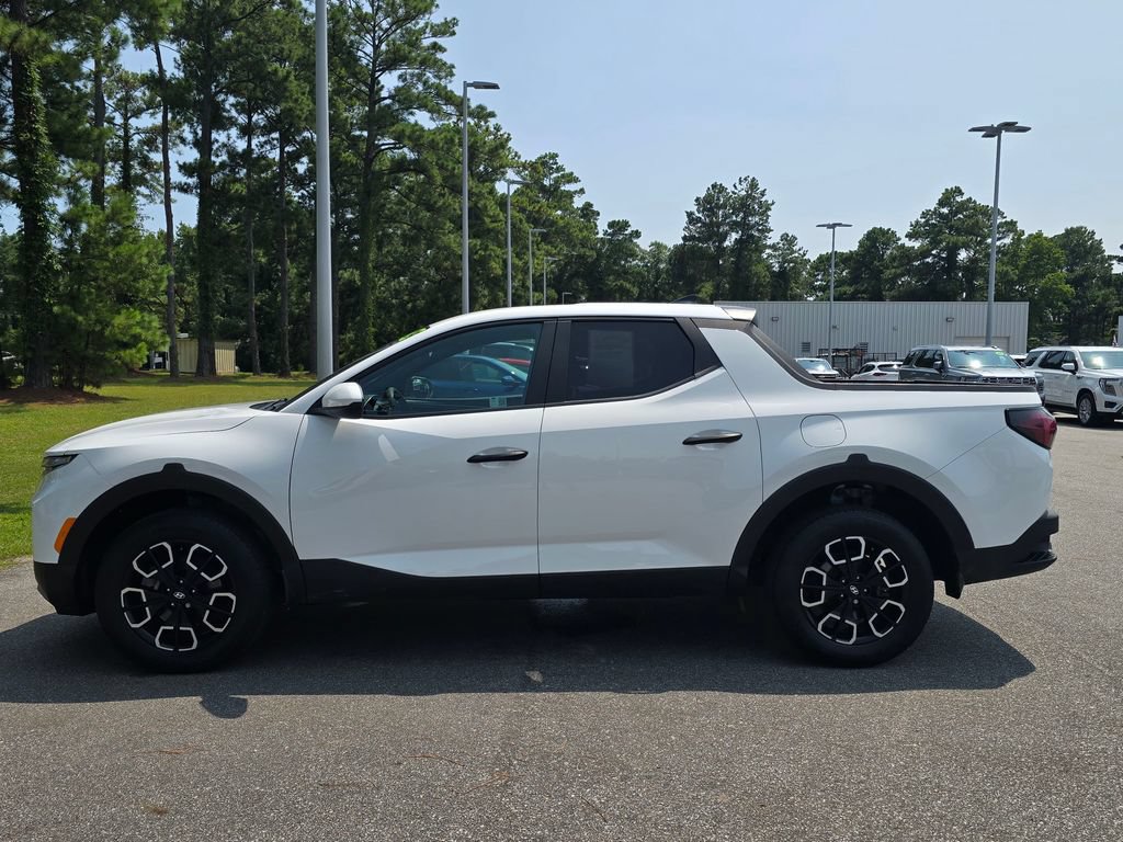 Used 2024 Hyundai Santa Cruz SE AWD/4WD image 2