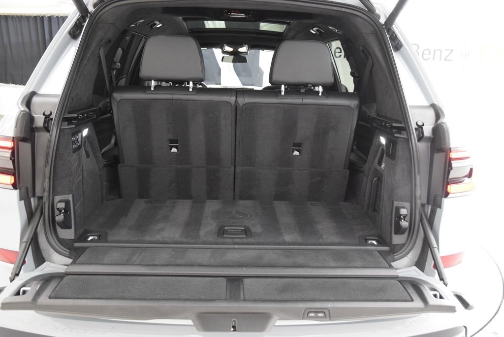Used 2024 BMW X7 xDrive40i w/ M Sport Package AWD/4WD image 29