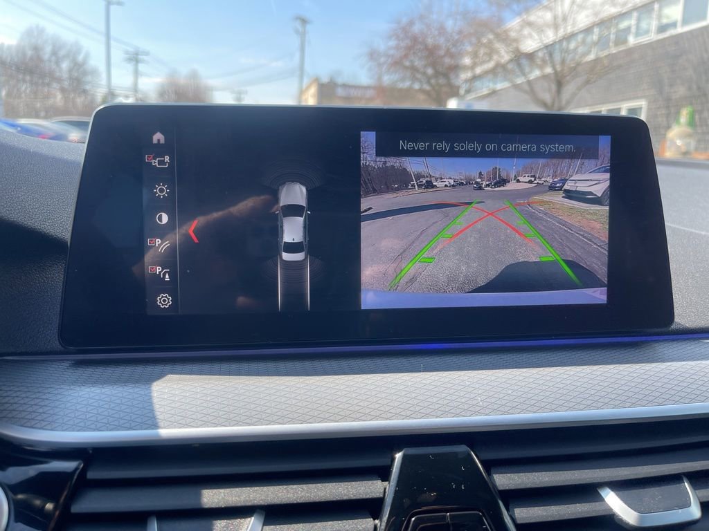 Used 2019 BMW 530i xDrive w/ M Sport Package image 14