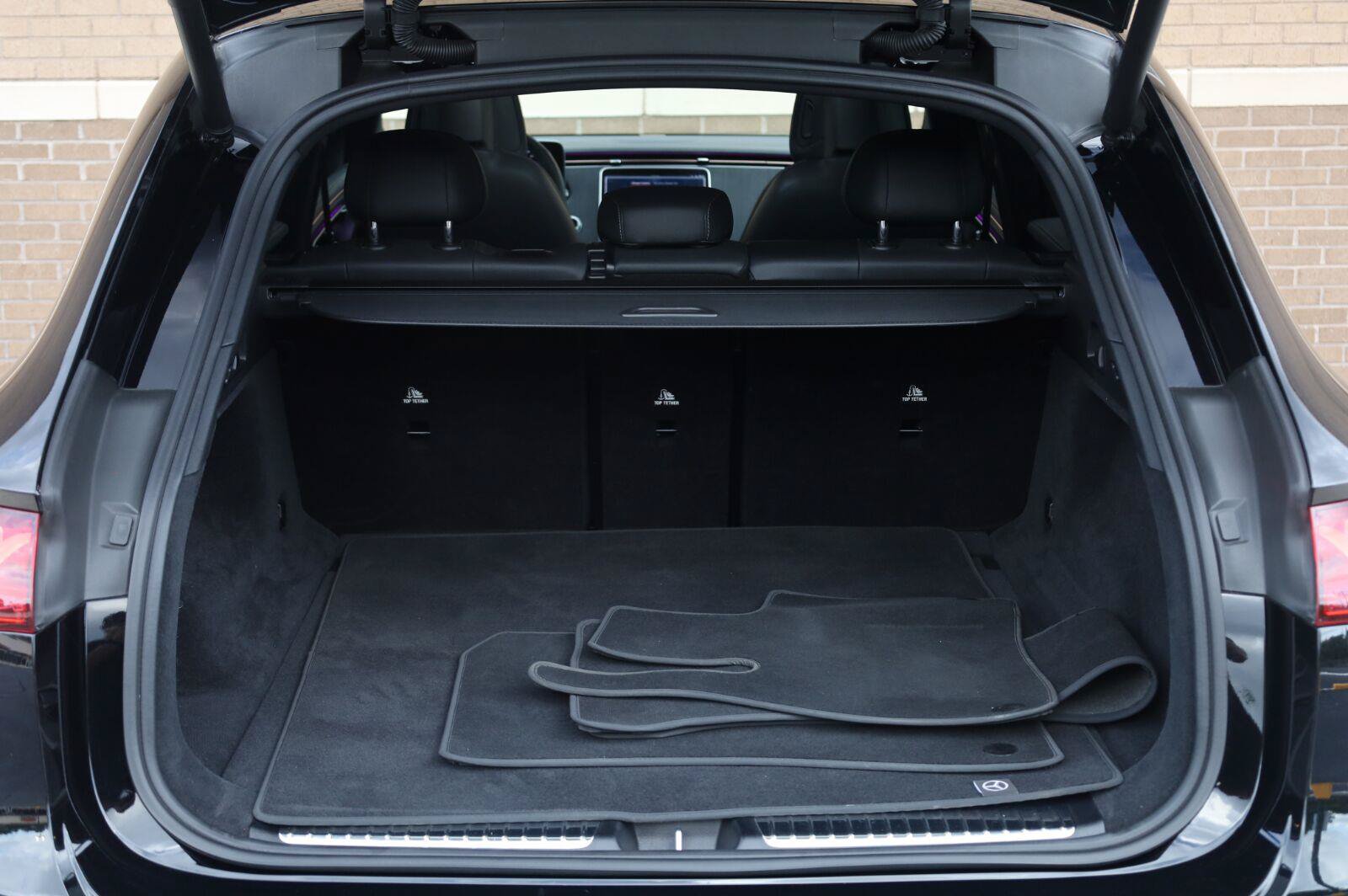 Used 2023 Mercedes-Benz EQE 350+ SUV image 12