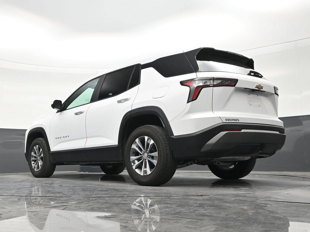 Used 2025 Chevrolet Equinox LT w/ Safety and Technology Package FWD image 22