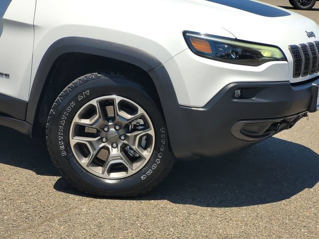 Used 2022 Jeep Cherokee Trailhawk w/ Comfort/Convenience Group AWD/4WD image 6