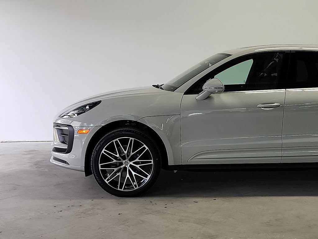 New 2026 Porsche Macan AWD/4WD image 6