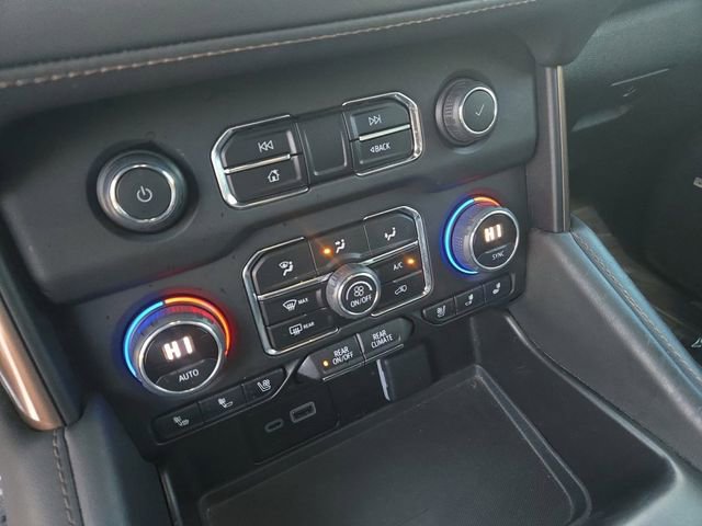 Used 2023 Chevrolet Suburban High Country image 9