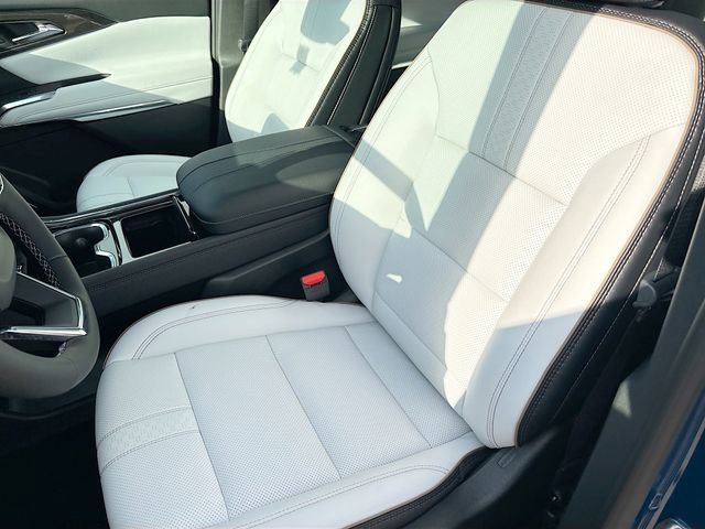 New 2026 Chevrolet Traverse High Country w/ LPO, Floor Liner Package image 24