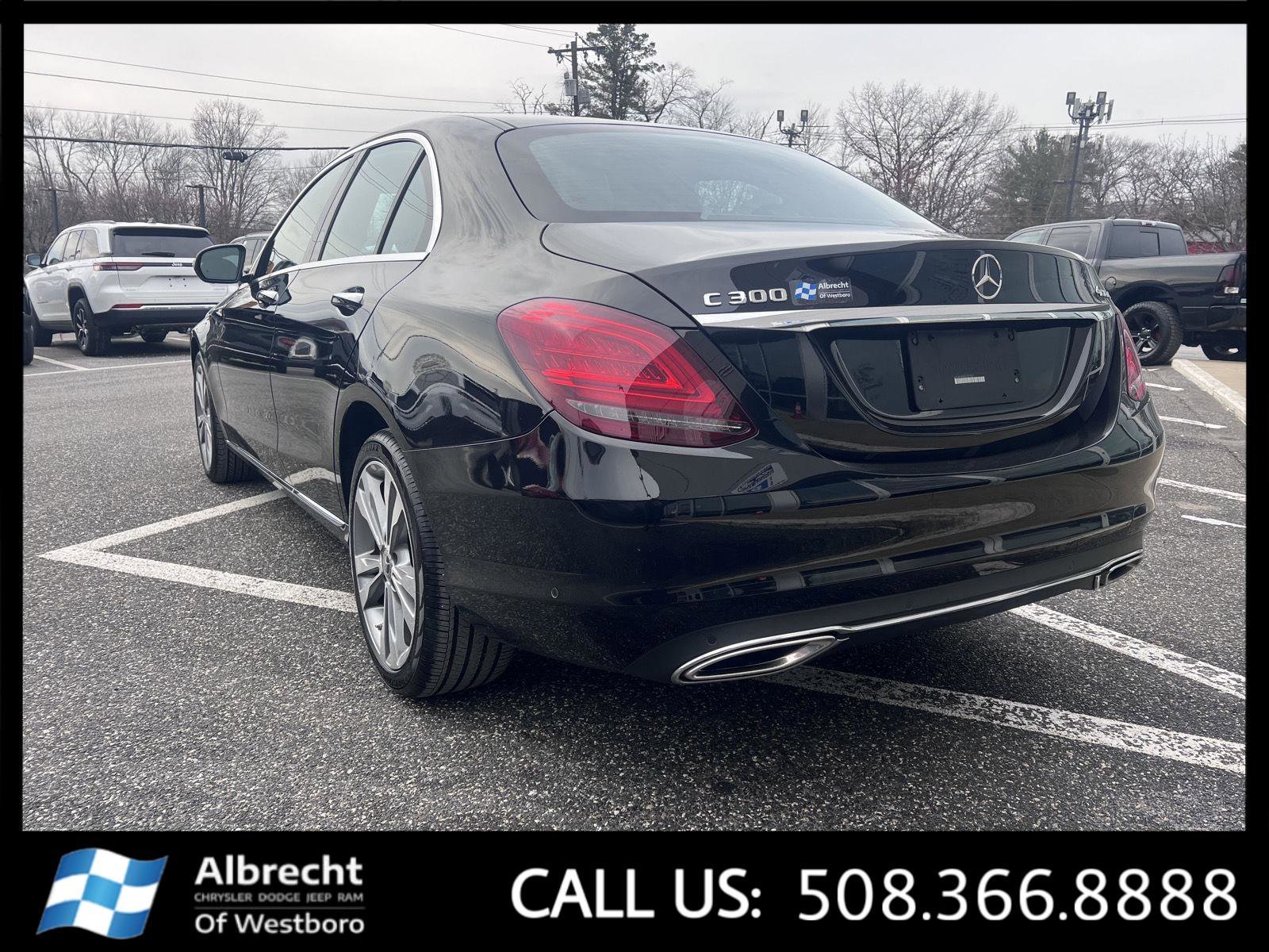 Used 2020 Mercedes-Benz C 300 4MATIC Sedan image 3