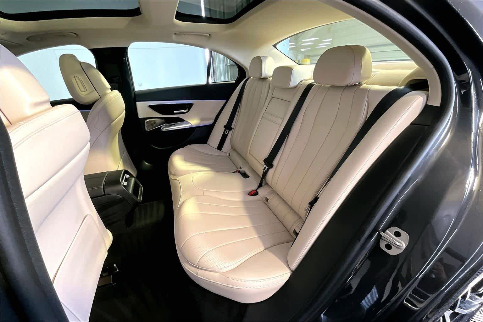 Certified 2024 Mercedes-Benz E 350 4MATIC Sedan image 21