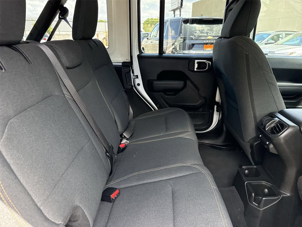 Used 2025 Jeep Wrangler Unlimited Sport AWD/4WD image 24