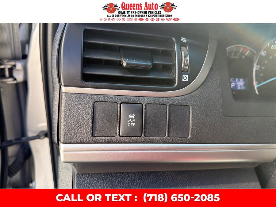 Used 2013 Toyota Camry SE FWD image 48