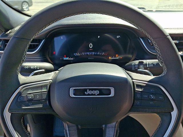 Used 2023 Jeep Grand Cherokee L Limited w/ Luxury Tech Group II AWD/4WD image 20