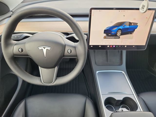 Used 2024 Tesla Model Y Long Range image 11