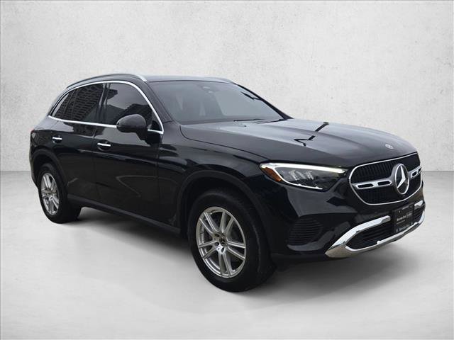 Certified 2025 Mercedes-Benz GLC 300 image 3