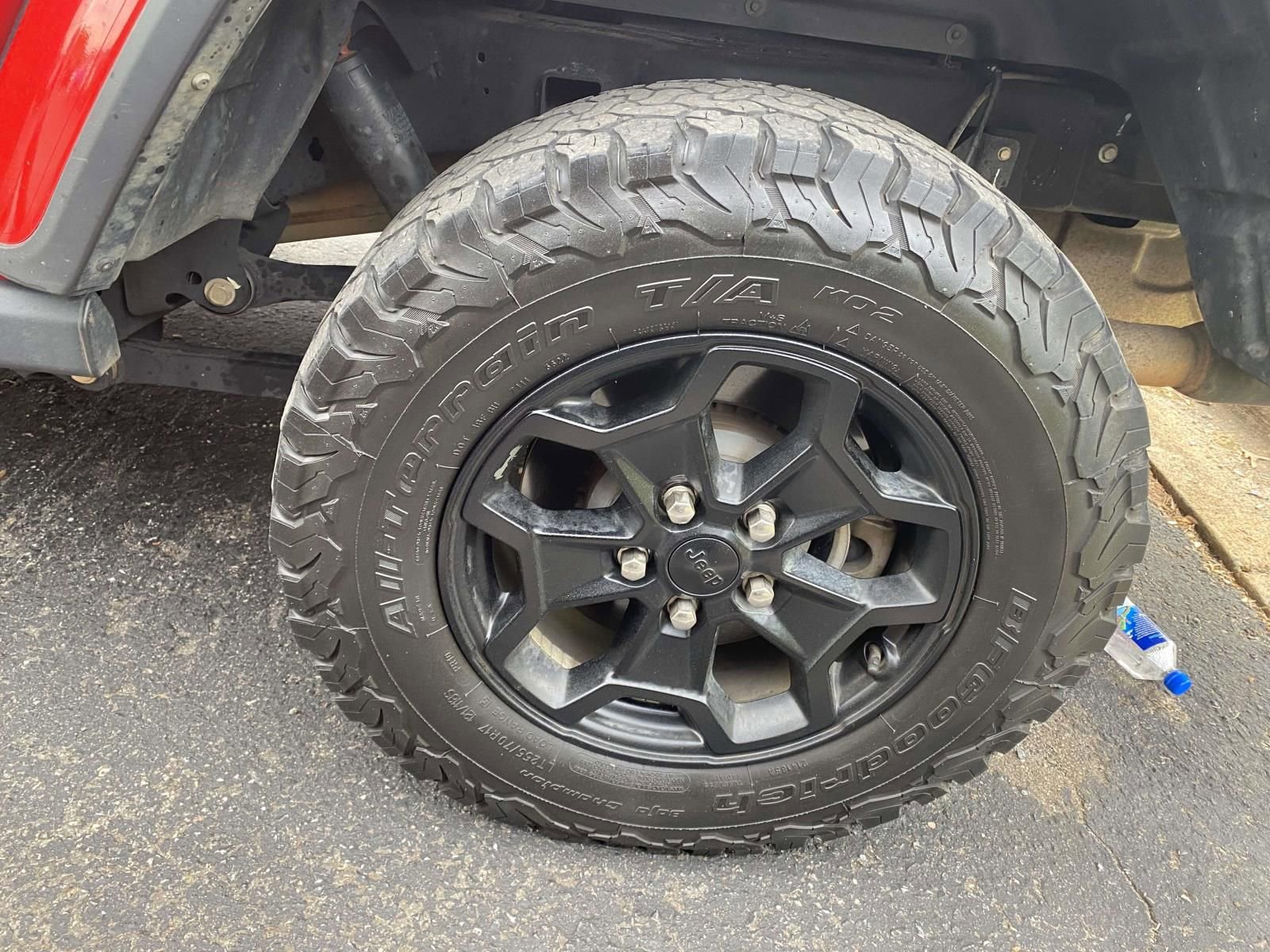 Used 2022 Jeep Gladiator Willys AWD/4WD image 8