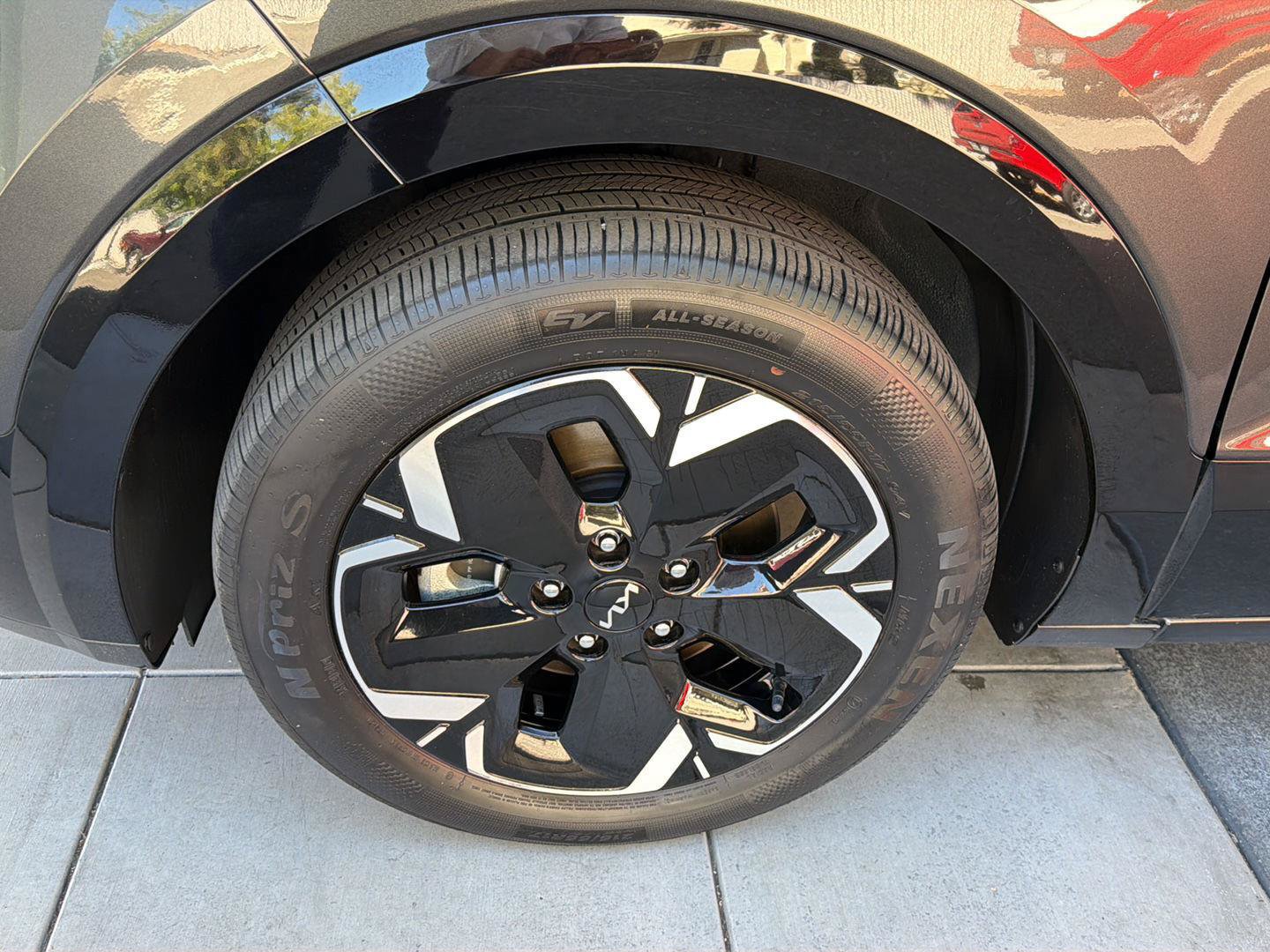 Used 2023 Kia Niro Wind FWD image 9