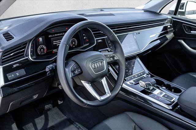 Used 2023 Audi Q7 3.0T Premium w/ Convenience Package AWD/4WD image 10