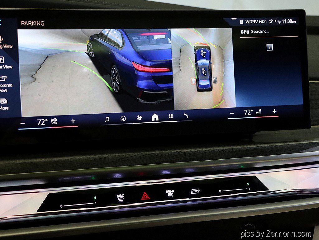 Used 2026 BMW 750e xDrive image 24