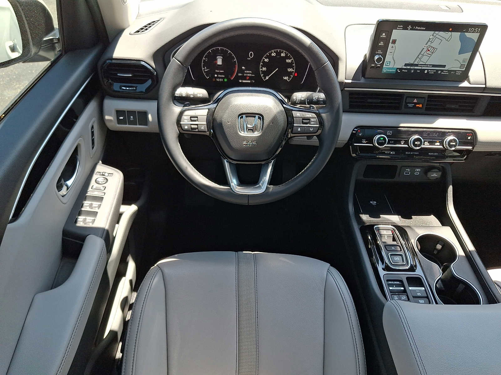 Certified 2025 Honda Pilot Touring image 11