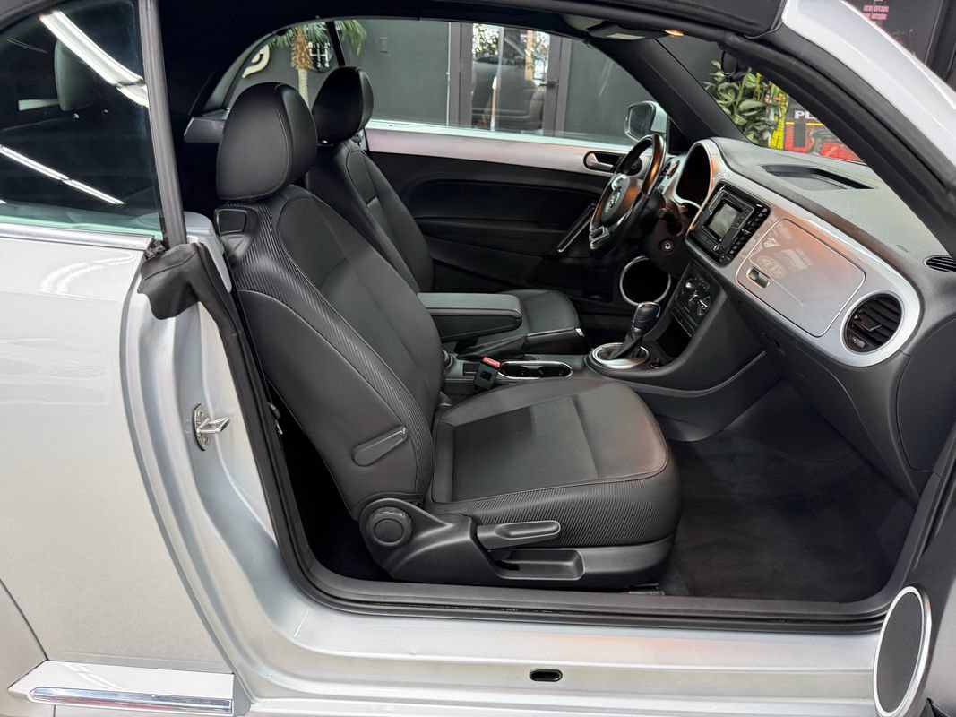 Used 2016 Volkswagen Beetle 1.8T S FWD image 22