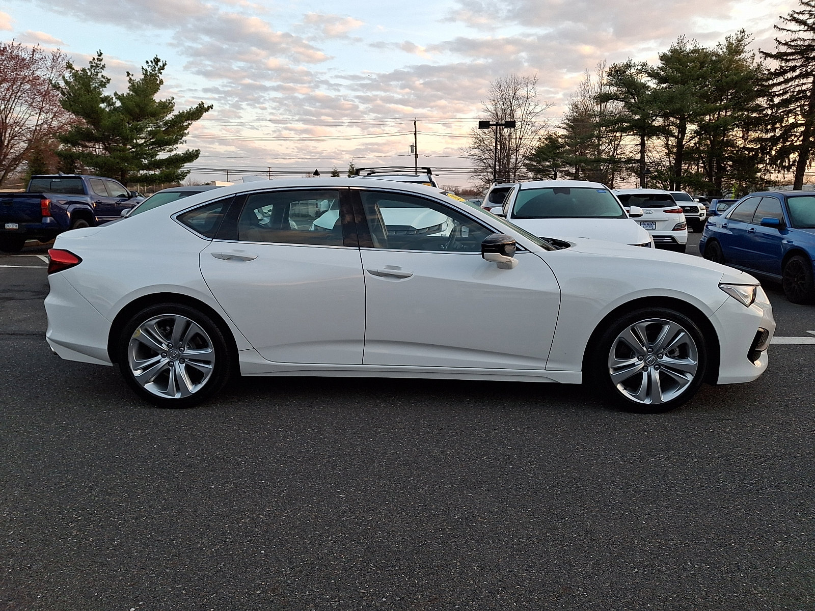 Used 2023 Acura TLX w/ Technology Package image 7