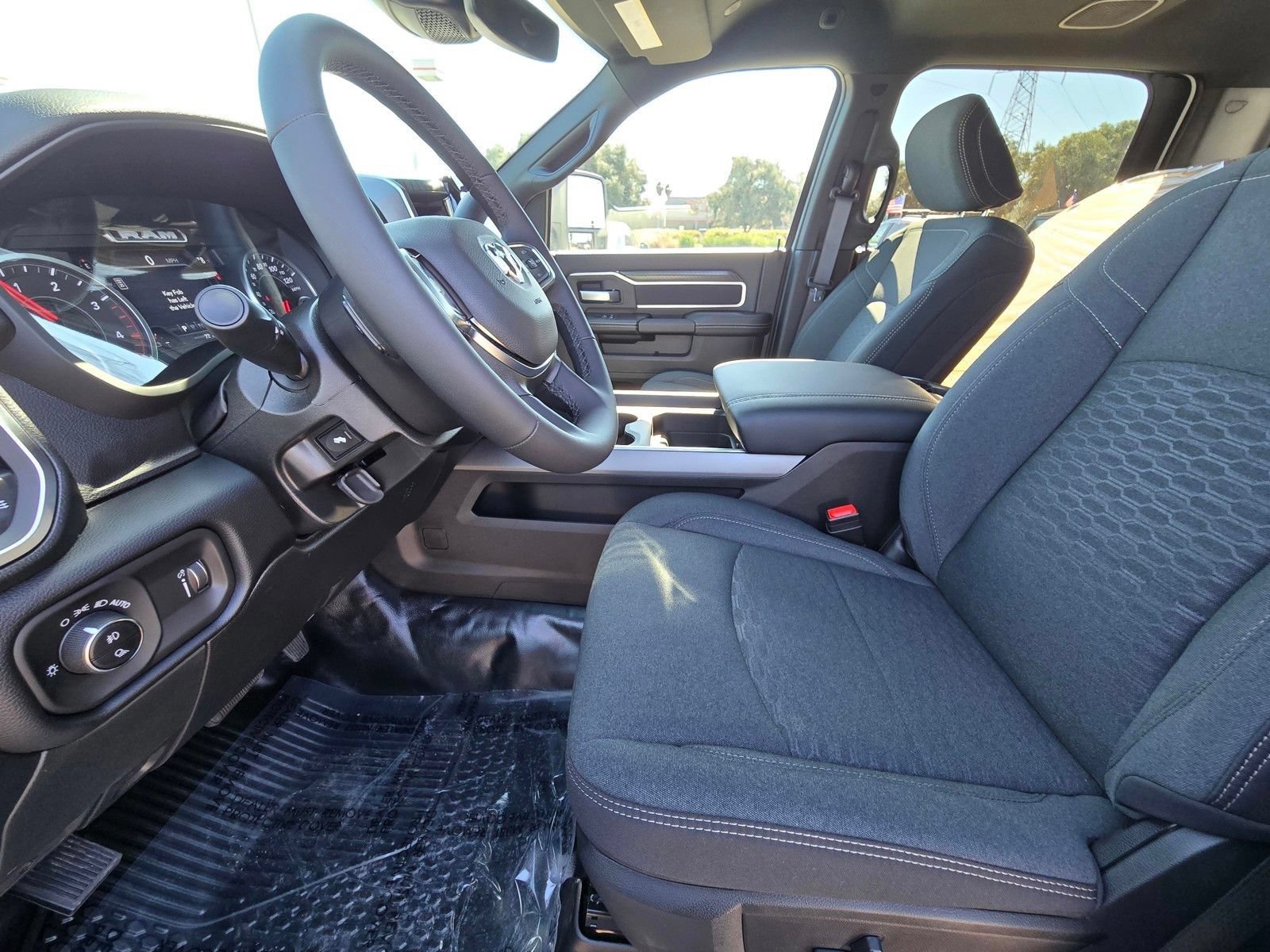 New 2026 RAM 3500 Big Horn AWD/4WD image 11