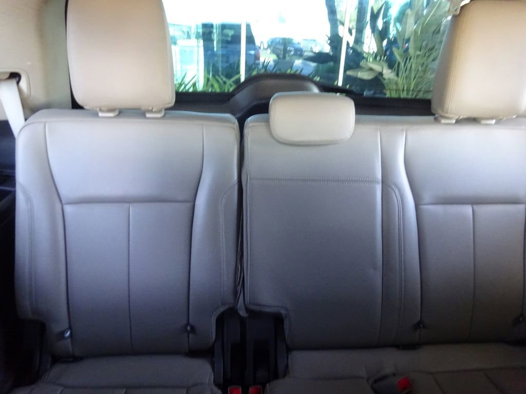 Used 2020 Ford Expedition XLT w/ Equipment Group 202A RWD image 25
