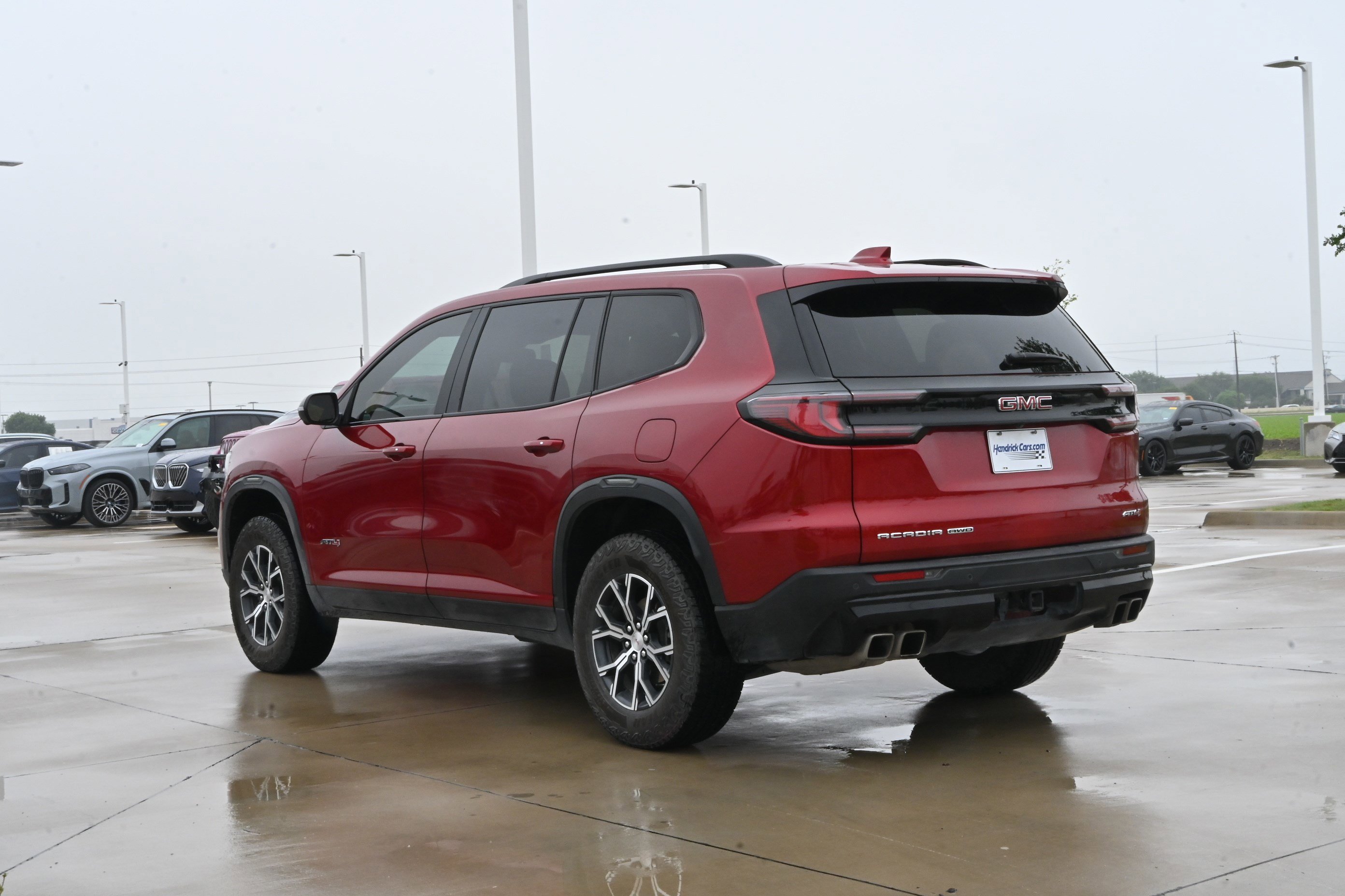 Used 2024 GMC Acadia AT4 w/ Luxury Package image 7
