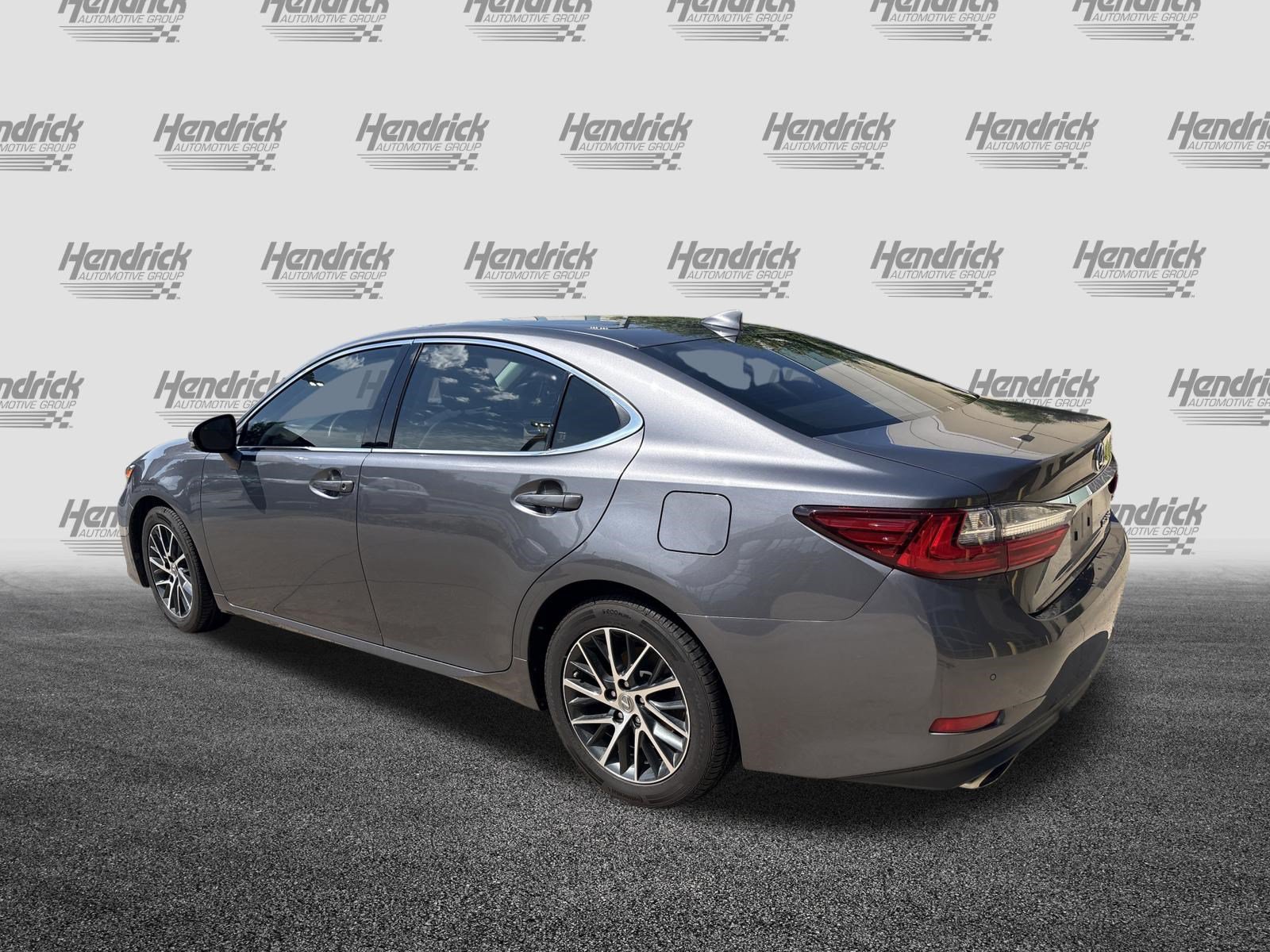 Used 2016 Lexus ES 350 w/ Luxury Package w/Wood Trim FWD image 8
