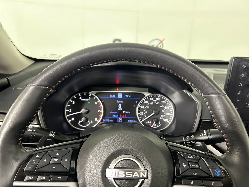Used 2023 Nissan Altima 2.0 SR FWD image 14