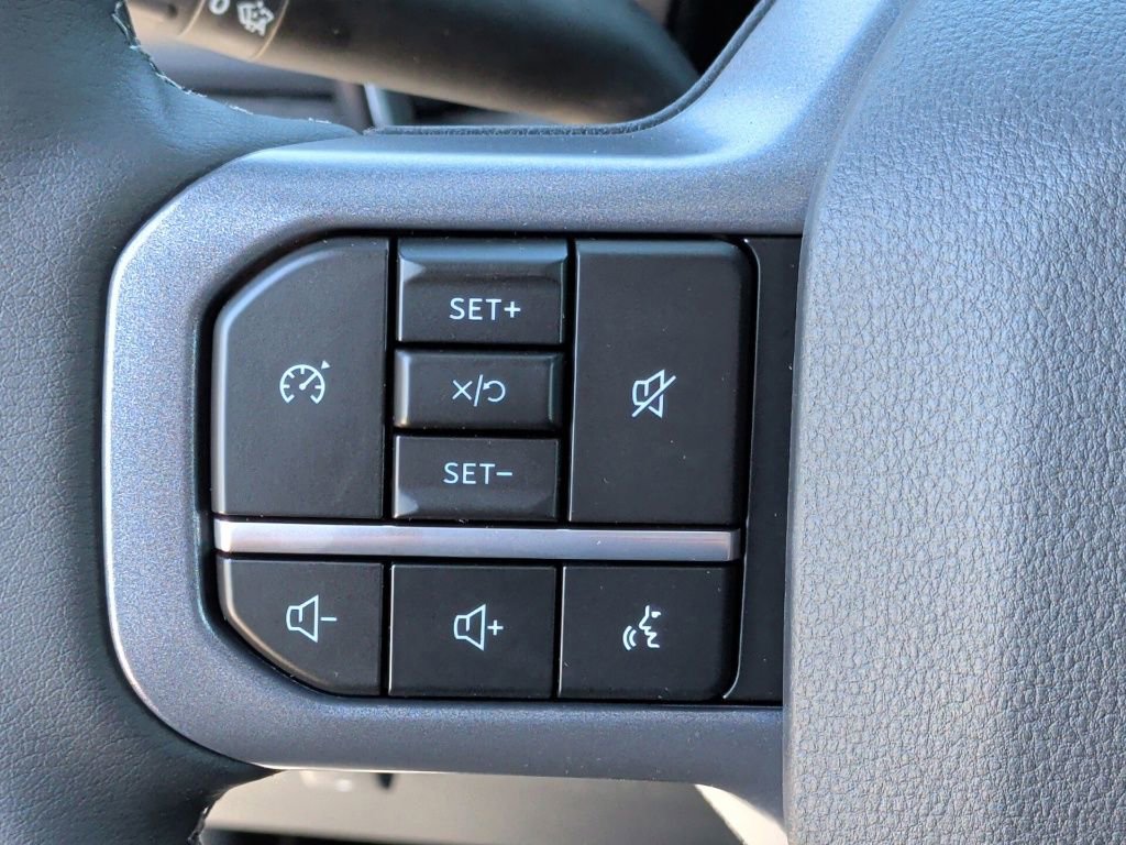 New 2026 Ford F350 Lariat w/ FX4 Off-Road Package AWD/4WD image 17
