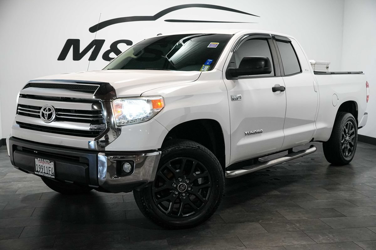 Used 2016 Toyota Tundra SR5 w/ SR5 Upgrade Package RWD image 2
