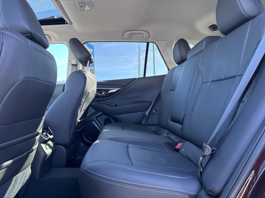 Used 2025 Subaru Outback Limited image 21
