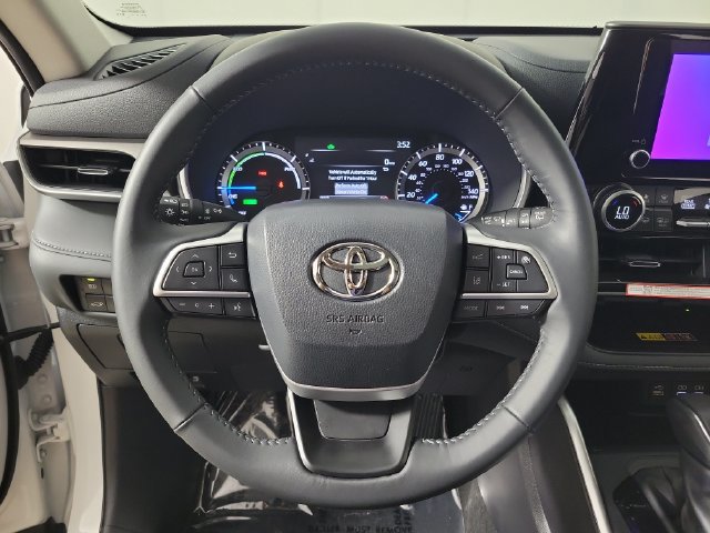 Certified 2026 Toyota Highlander XLE AWD/4WD image 28