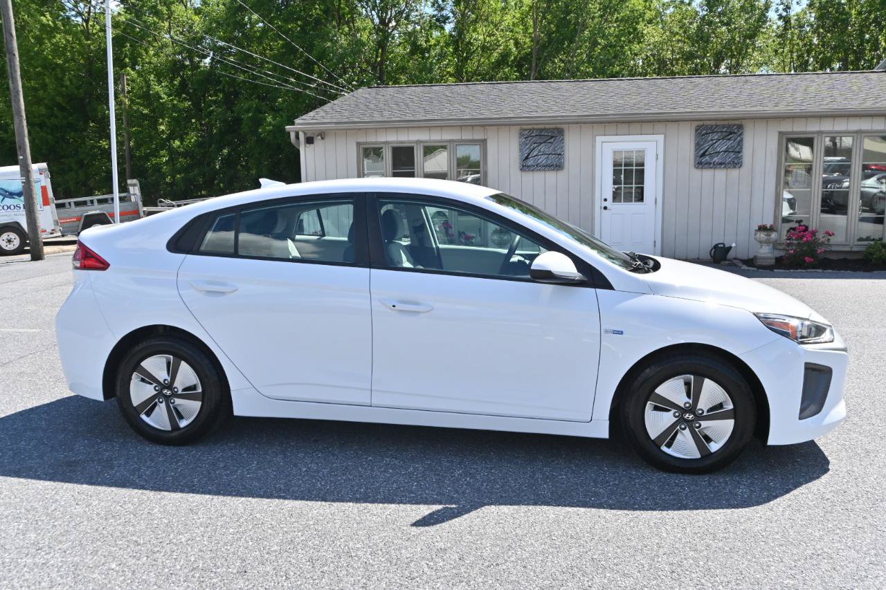 Used 2020 Hyundai Ioniq Blue FWD image 12