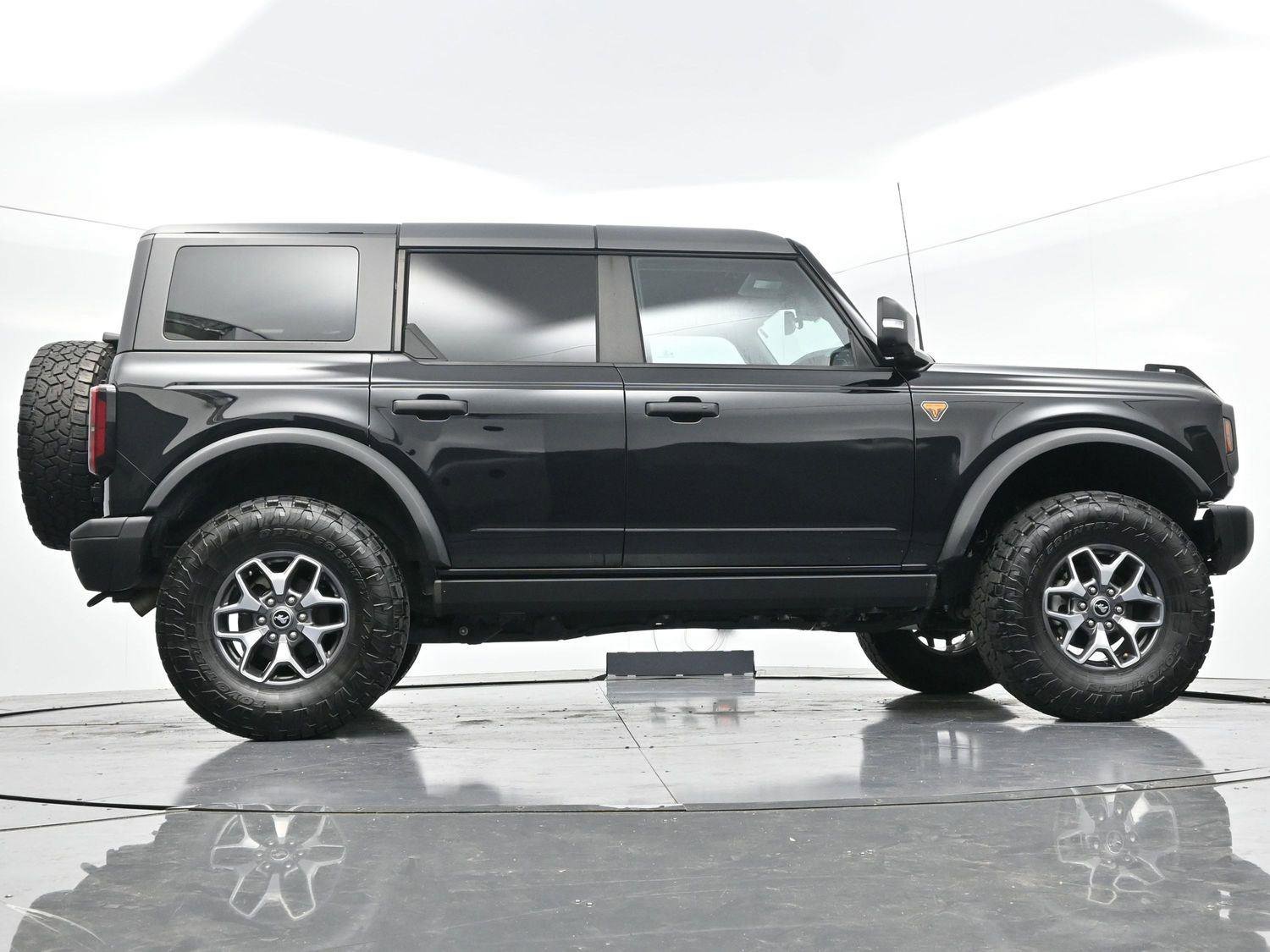 Used 2023 Ford Bronco Badlands image 55