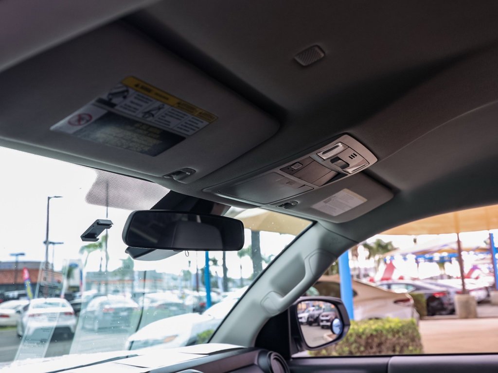 Used 2022 Toyota Tacoma SR image 17