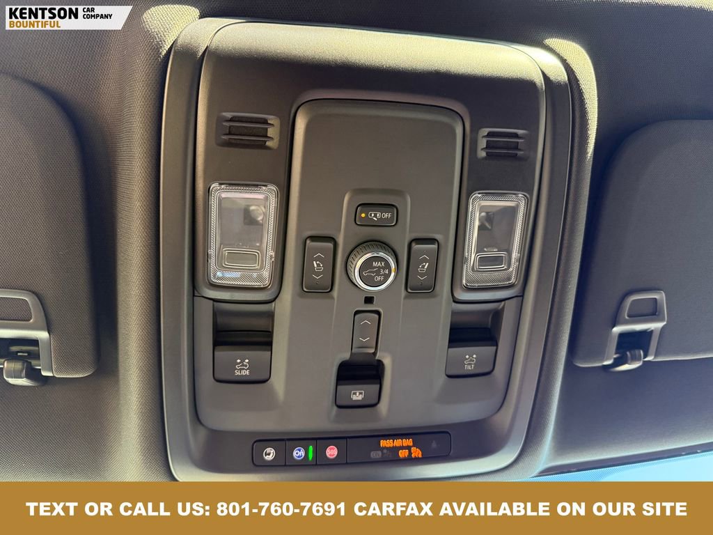 Used 2025 GMC Yukon Denali w/ Sun & Power Step Package image 31