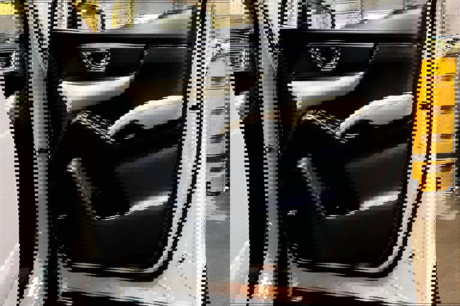 Used 2023 Subaru Ascent Limited w/ Technology Package AWD/4WD image 23