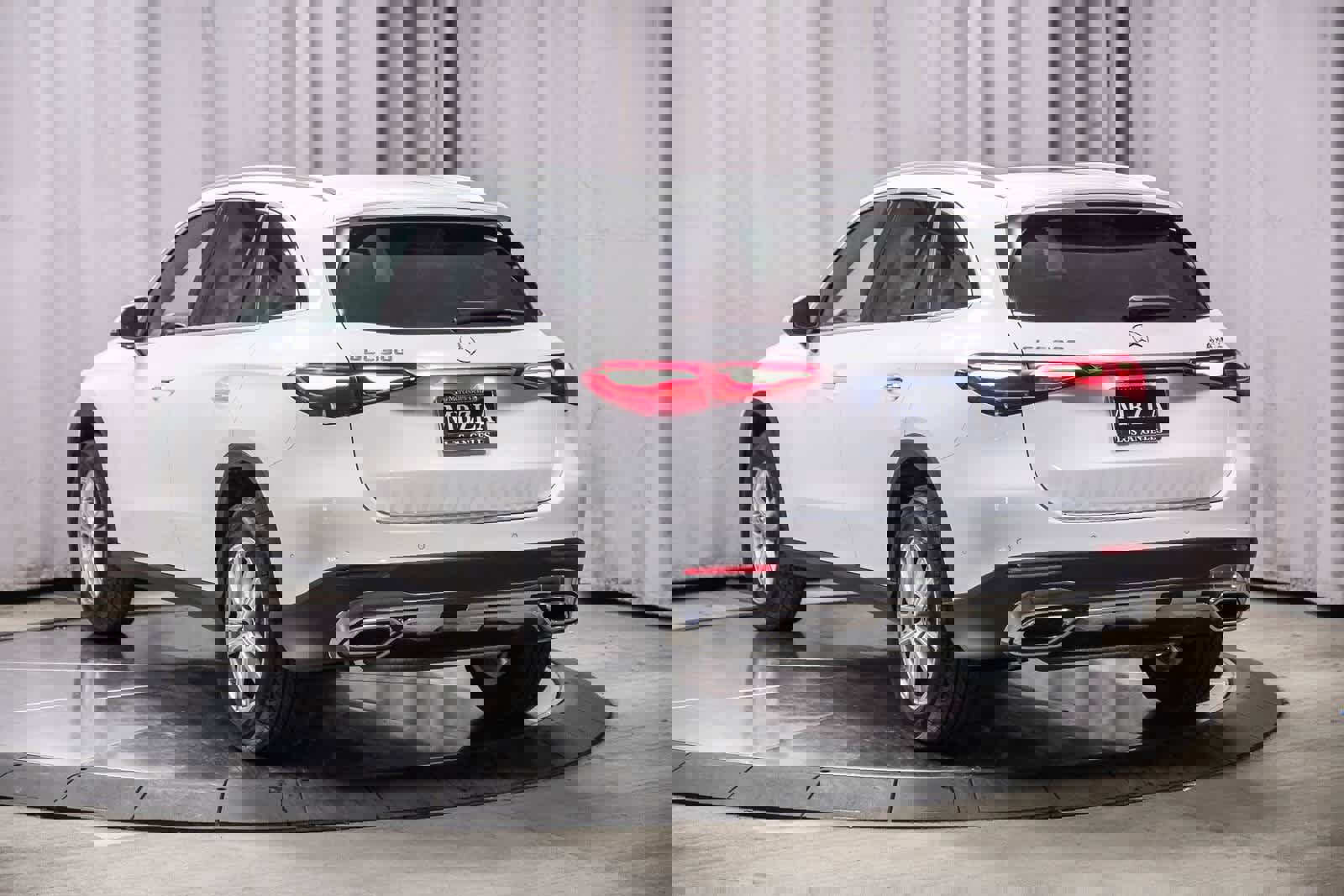 Certified 2025 Mercedes-Benz GLC 300 4MATIC image 2