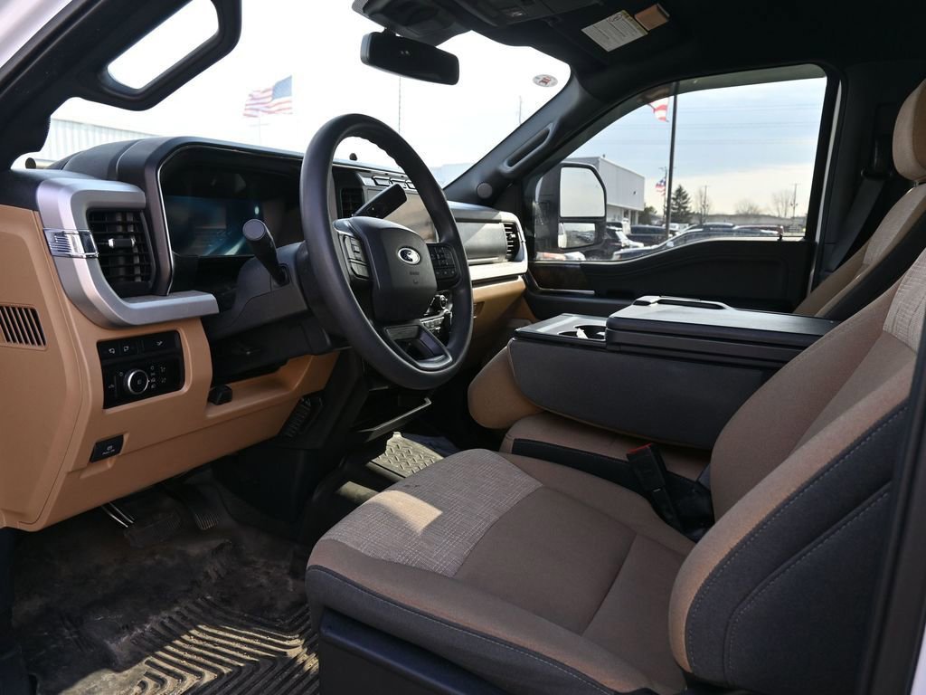 Used 2024 Ford F350 XLT w/ Black Appearance Package AWD/4WD image 19