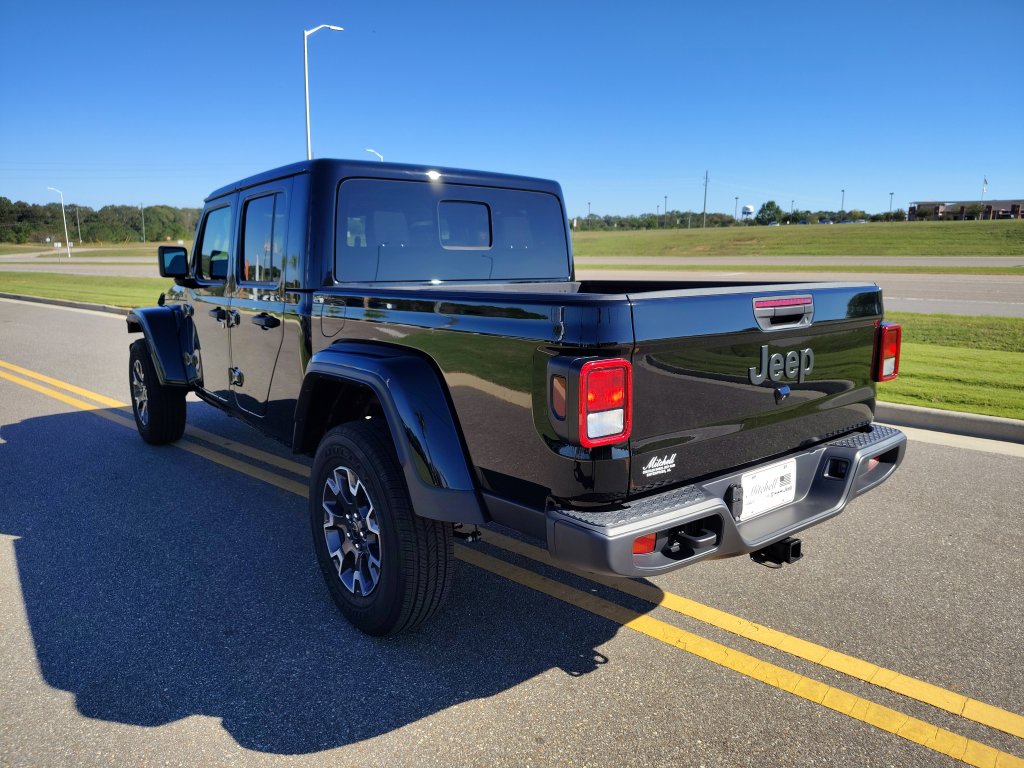 New 2025 Jeep Gladiator Sport w/ Premium Package AWD/4WD image 5