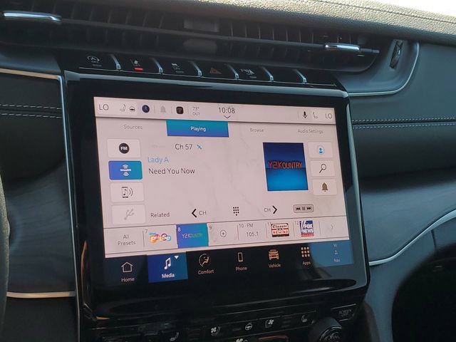 New 2025 Jeep Grand Cherokee Limited w/ Luxury Tech Group II image 10