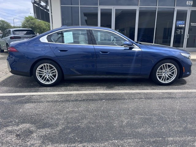New 2024 BMW 530i xDrive w/ Premium Package image 2