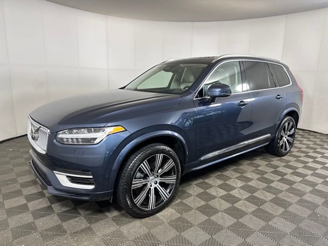 Used 2024 Volvo XC90 T8 Ultimate w/ Lounge Package image 7