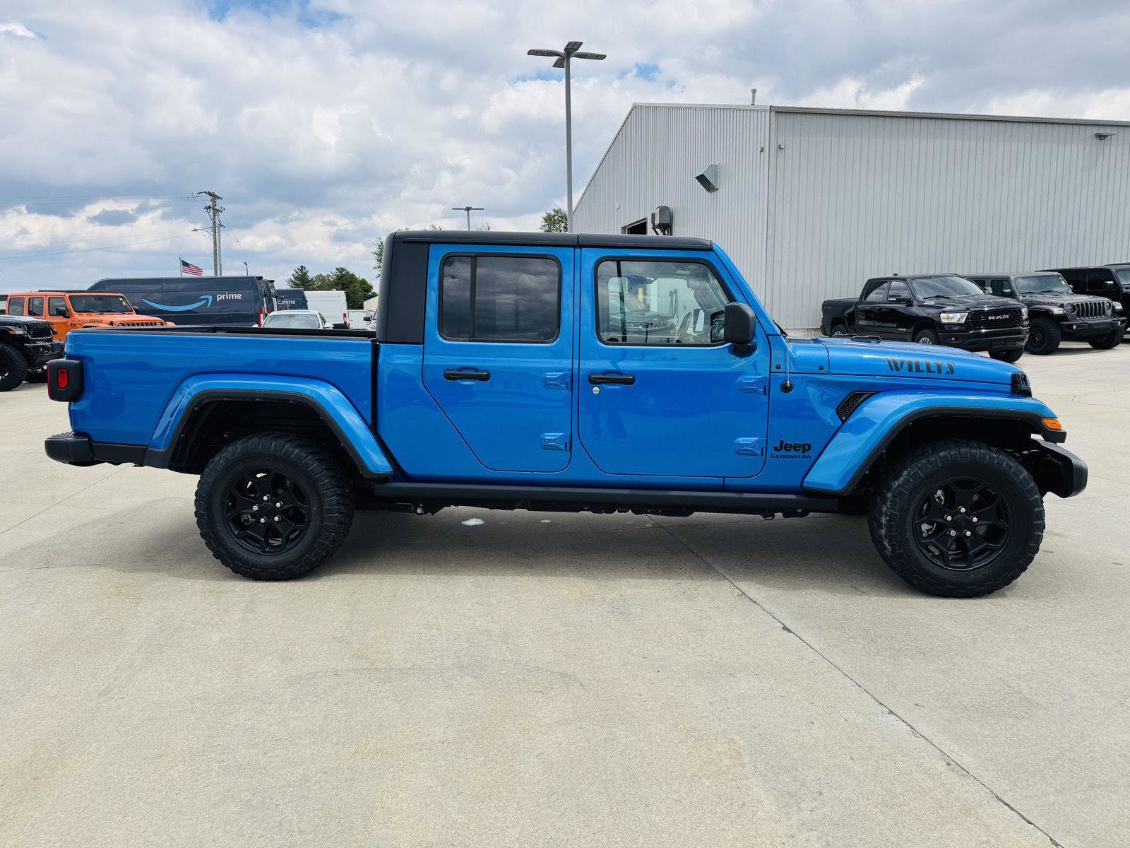 Used 2021 Jeep Gladiator Sport AWD/4WD image 33