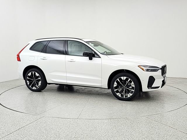 New 2026 Volvo XC90 T8 Plus w/ Protection Package AWD/4WD image 3