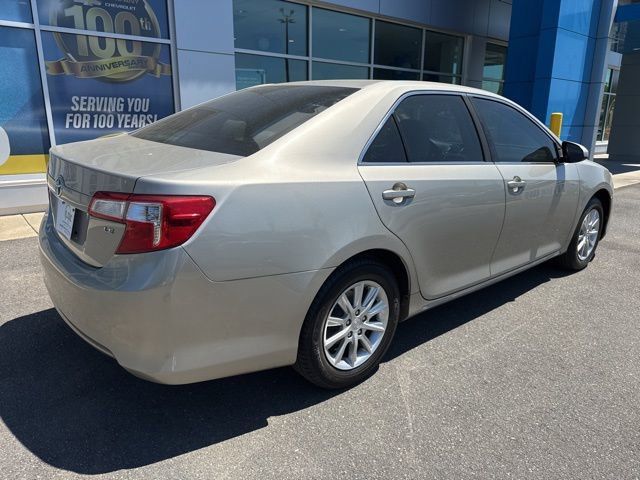 Used 2014 Toyota Camry LE w/ Moonroof Package FWD image 6