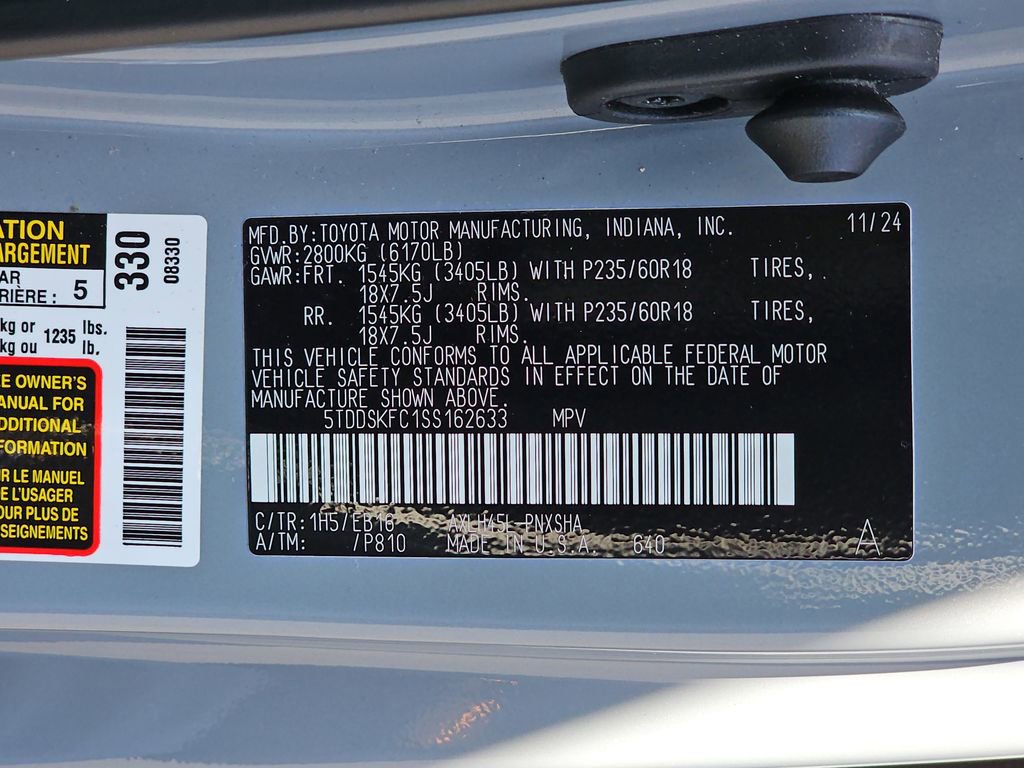 Used 2025 Toyota Sienna XSE AWD/4WD image 40
